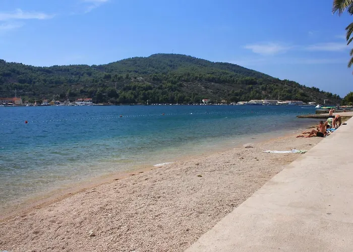 By The Sea Vela Luka, Korcula - 9244 *
